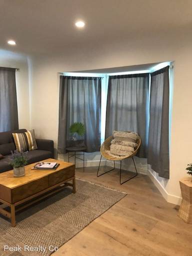 Main picture of 642 Silver Lake Blvd