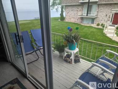 Main picture of 3612 Lakeshore Dr