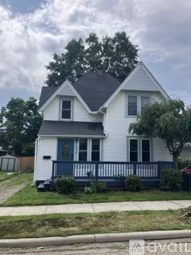 Main picture of 334 2nd St NW