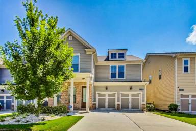Main picture of 1055 Penny Ln