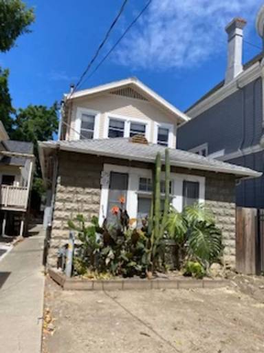 Main picture of 168 S 10th St