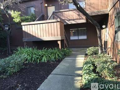 Main picture of 894 Camelback Pl