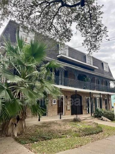 Main picture of 3301 Canal St