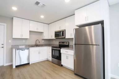 Main picture of Royal Oak Apartments
