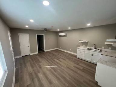 Main picture of 2210 30th St