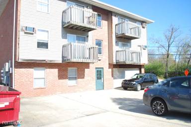 Main picture of 176 Littleton St