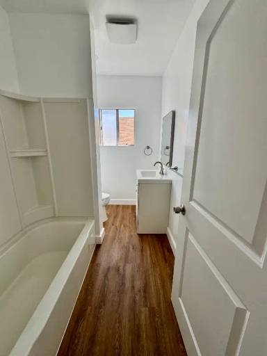 Main picture of 250 W 49th St