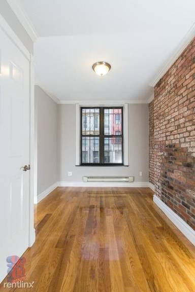 Main picture of 325 E 5th St