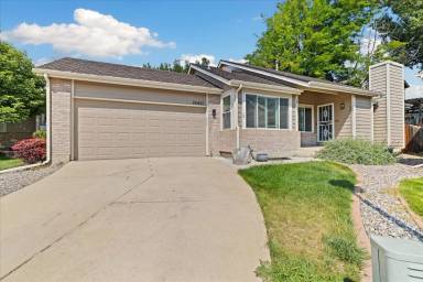 Main picture of 10451 W 83rd Pl
