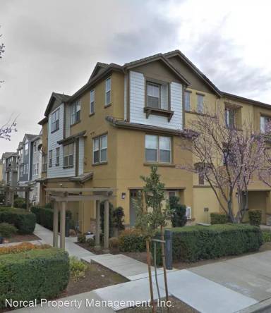 Main picture of 651 N Capitol Ave