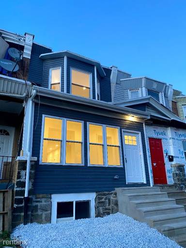 Main picture of 2009 S 58th St