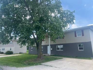 Main picture of 18 Circle Dr
