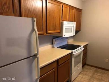 Main picture of Oakcrest Condominiums