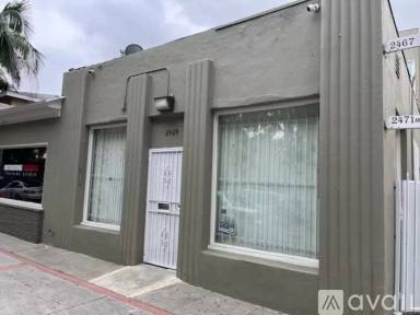Main picture of 2471 Pacific Ave