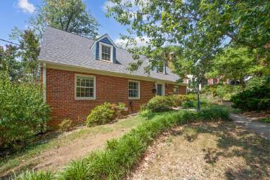 Main picture of 5700 39th Ave