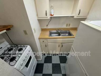 Main picture of 123 Walter St NE