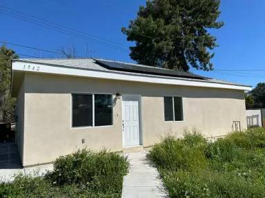 Main picture of 1542 W Virginia St