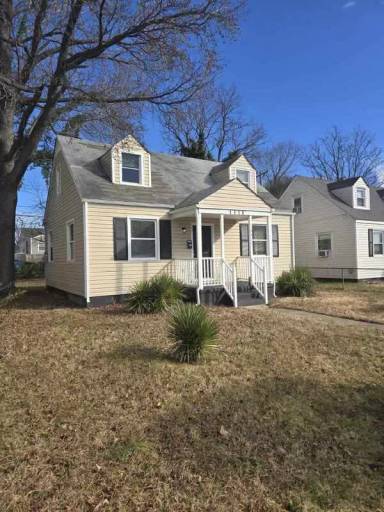 Main picture of 1112 E 16th St