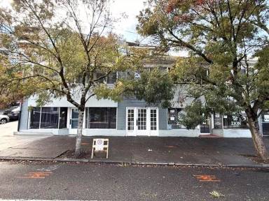 Main picture of 2333 SW 6th Ave