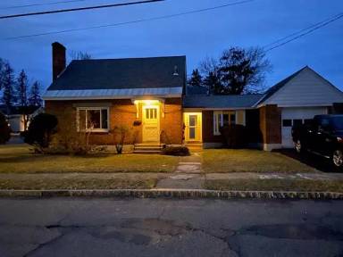 Main picture of 1601 Van Cortland St
