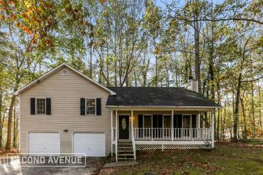 Main picture of 654 Ladora Dr