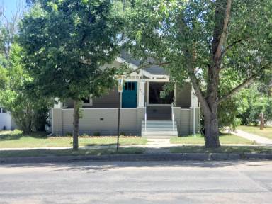 Main picture of 937 S Beech St