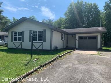 Main picture of 3406 W Farm Road 148