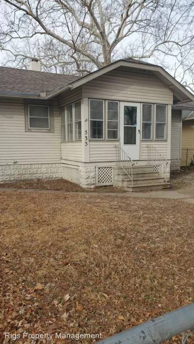 Main picture of 535 NE Sumner St