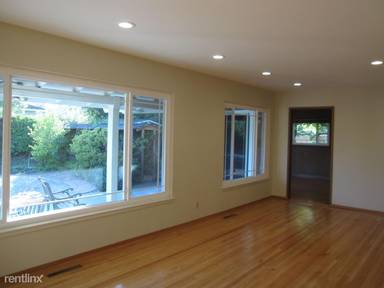 Main picture of 844 Kensington Dr