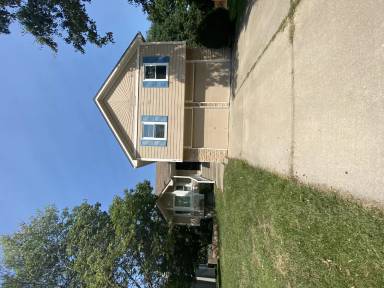 Main picture of 2412 NE Bridgeport Dr