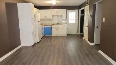 Main picture of 201 8th Ave SW