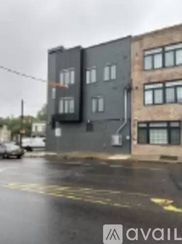Main picture of 1450 Grays Ferry Ave