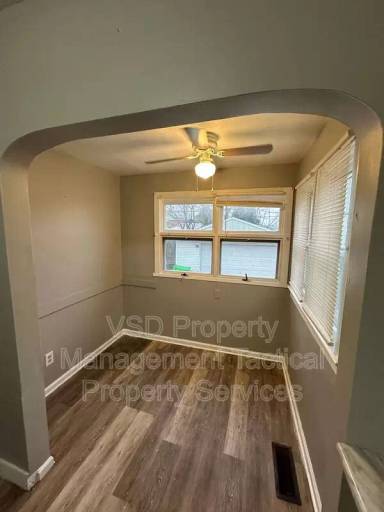 Main picture of 10615 S Highland Ave