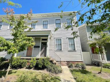 Main picture of 611 E Duffy Ln