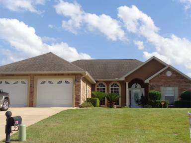 Main picture of 211 Windsor Garden Dr