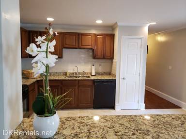 Main picture of 1566 Alder Ct SE