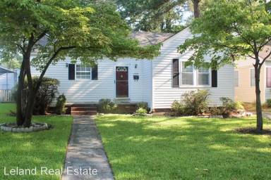 Main picture of 1320 Longwood Dr