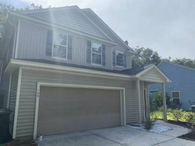 Main picture of 145 Farm Quarters Dr