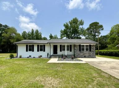 Main picture of 103 Crescent Dr