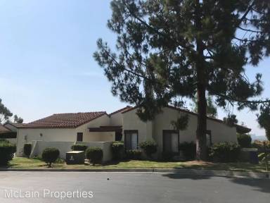 Main picture of 2061 Earl Gln