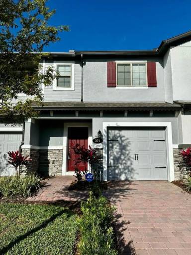Main picture of 272 Smugglers Way
