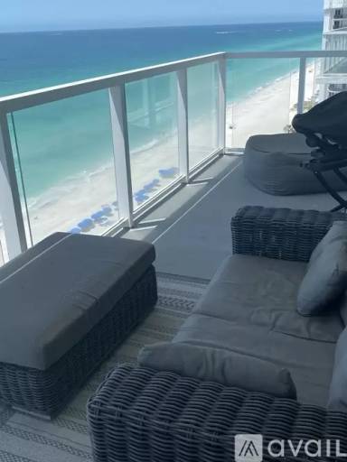 Main picture of 2425 Gulf of Mexico Dr