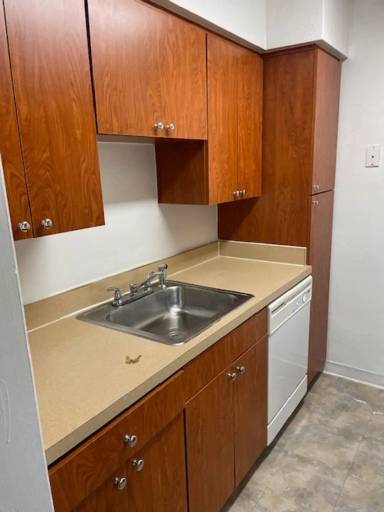 Main picture of 355 Wymore Rd