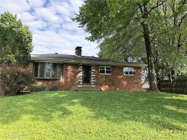 Main picture of 16 Monticello Pl