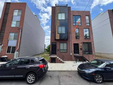 Main picture of 1743 N Marshall St