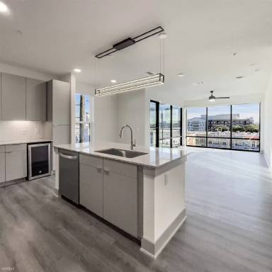 Main picture of 1919 Silver St