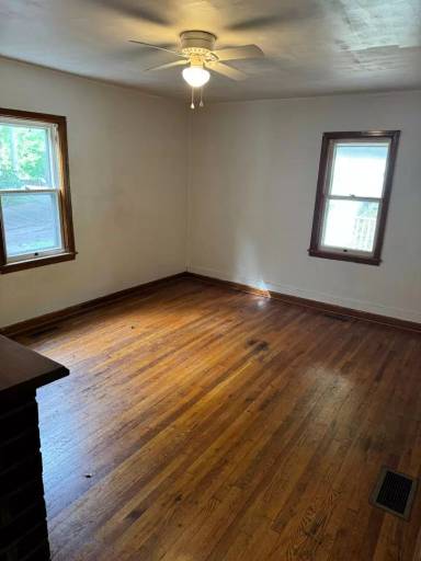 Main picture of 150 Cottage Ave