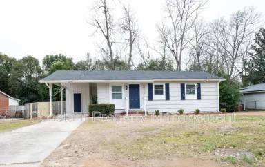 Main picture of 2416 Hillside Dr