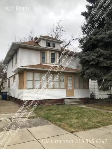 Main picture of 922 Berry St