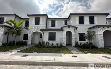 Main picture of 28471 SW 132nd Ct